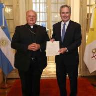 Avanza la visita del papa León XIV a la Argentina: Milei recibe las cartas credenciales del nuncio