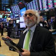 El riesgo país retrocedió a 430 puntos tras los anuncios económicos del Gobierno