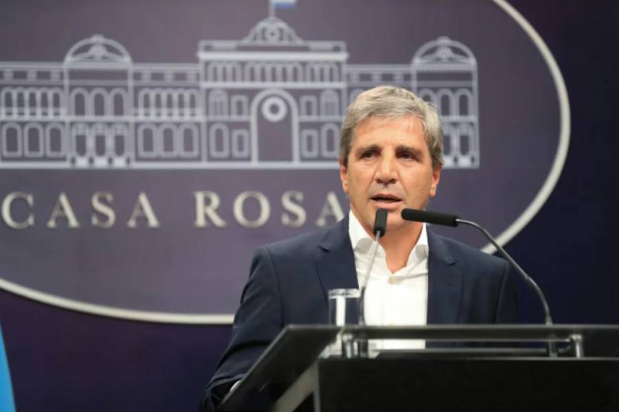 El Gobierno retuvo unos US$ 3.000 millones de fondos de obras para volcar al déficit cero