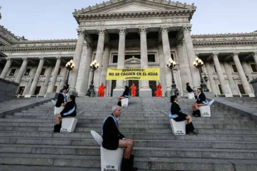 Procesaron a 12 integrantes de Greenpeace por irrumpir en el Congreso