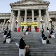 Procesaron a 12 integrantes de Greenpeace por irrumpir en el Congreso