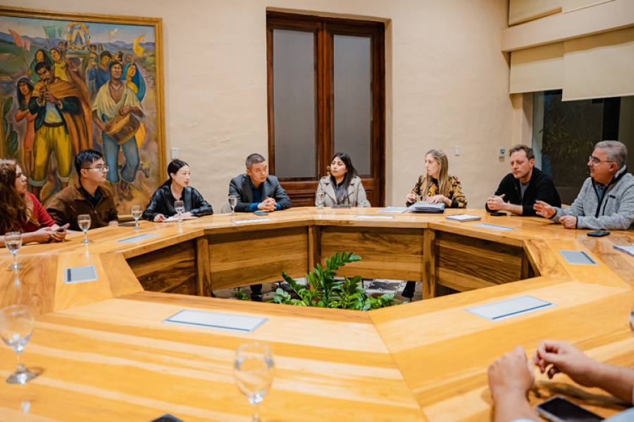 El Gobernador dialogó con proveedores mineros de Tinogasta 