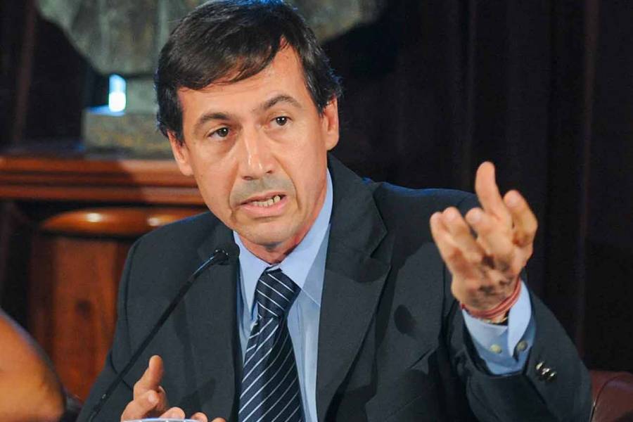 Naidenoff cuestionó el uso de los DNU y defendió la auditoría sobre las cuentas del Banco Central