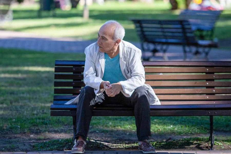 A pesar del ajuste de Milei, el gasto en jubilaciones y PAMI es 73% mayor que en la década del 80