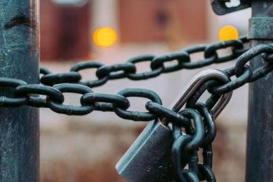 La producción de las PyMEs industriales se derrumbó casi 12% y 1 de cada 7 enfrenta embargos de ARCA